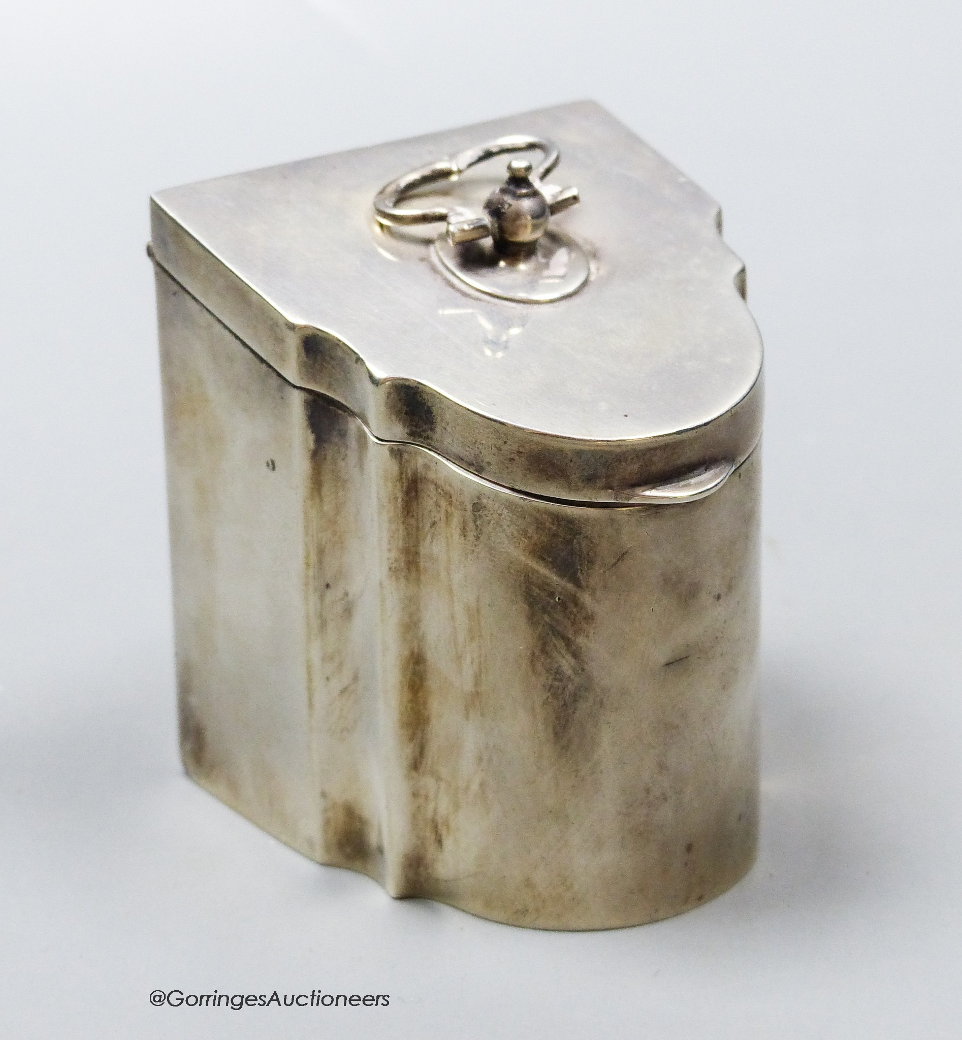 A George VI novelty silver tea caddy, modelled as a knife box, Adie Brothers, Birmingham, 1937, 74mm, 5oz.